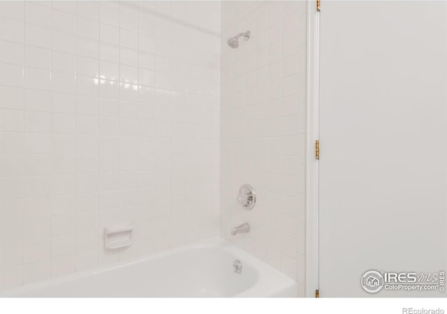 3260 47th St Unit 207A, Boulder, CO 80301 - full bath featuring tub / shower combination