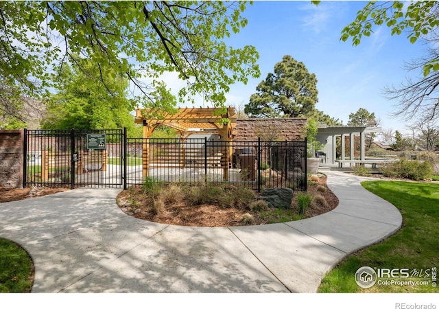 560 Northstar Ct, Boulder, CO 80304 - view of community with fence and a gate