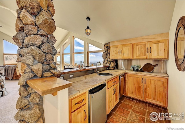 6553 Sunshine Canyon Dr, Boulder, CO 80302 - kitchen with a sink, refrigerator, lofted ceiling, dishwashing machine, and light brown cabinetry