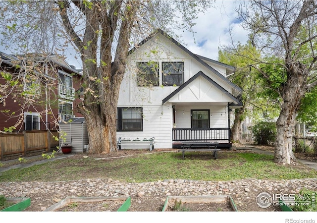view of front of home with covered porch