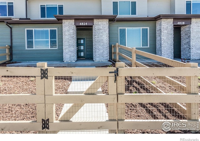 4905 Autumn Leaf Dr, Timnath, CO 80547 - property entrance with a gate
