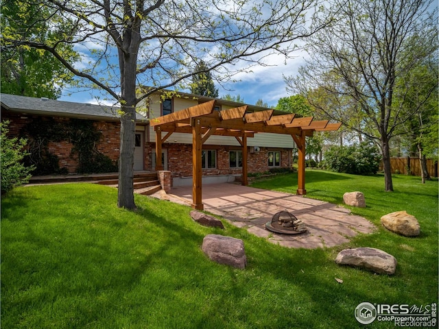view of yard featuring a pergola and a patio area