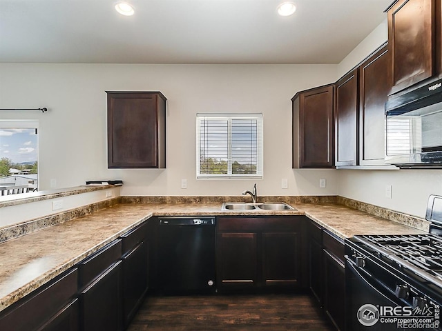 kitchen with black appliances, a sink, recessed lighting, dark wood-type flooring, and dark brown cabinetry
