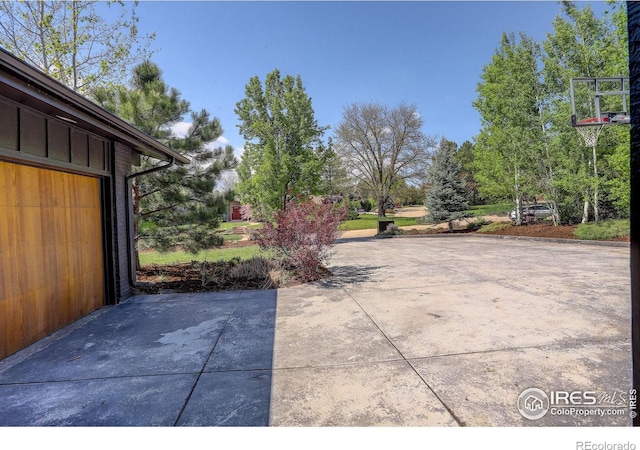 6862 Roaring Fork Trl, Boulder, CO 80301 - view of patio / terrace
