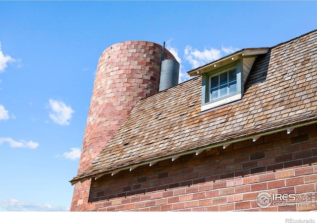 1341 N 95th St, Lafayette, CO 80026 - exterior view of a chimney and brick siding