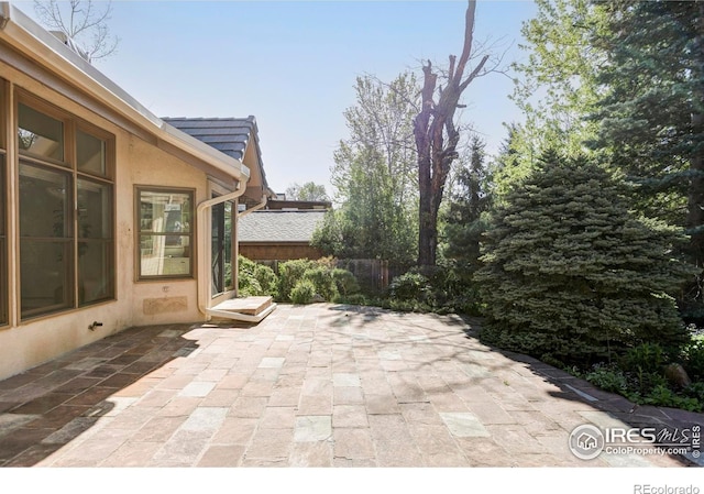910 Kalmia Ave, Boulder, CO 80304 - view of patio / terrace with fence