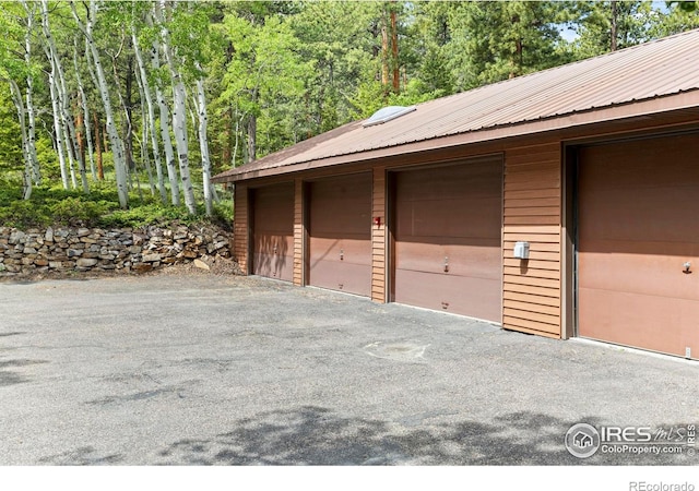 133 Rockledge Cir, Allenspark, CO 80540 - view of garage