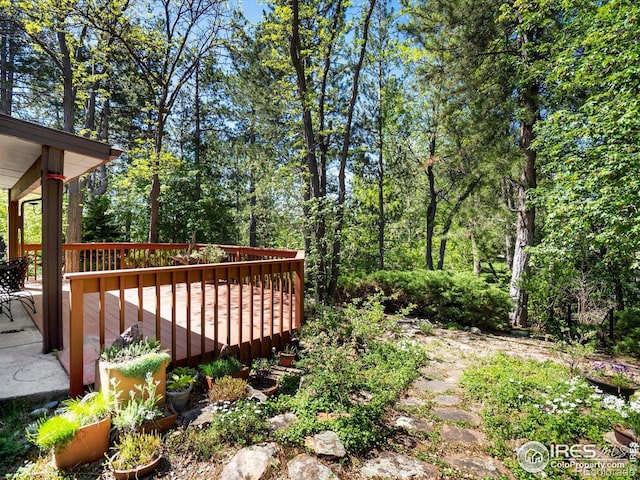 4311 Pali Way, Boulder, CO 80301 - view of yard with a deck