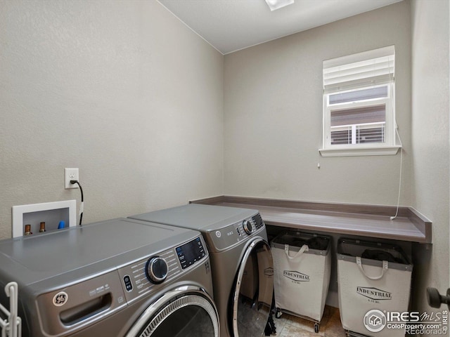 950 Sumner Way, Erie, CO 80516 - clothes washing area with washer and dryer