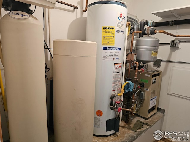107 Fairway Ln, Fort Morgan, CO 80701 - utilities featuring gas water heater and a heating unit