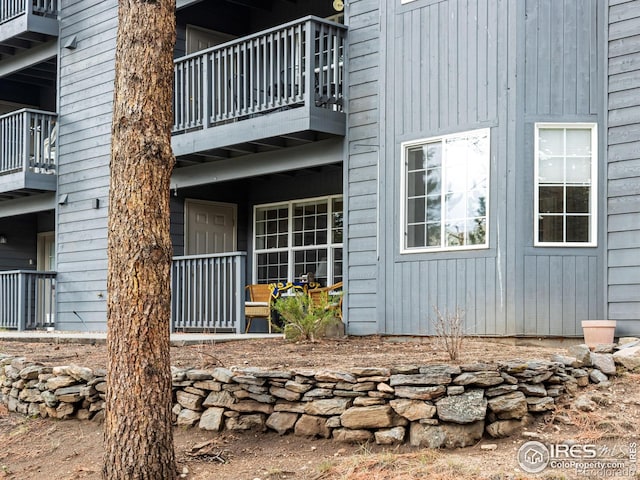 160 Riverside Dr Unit 2, Estes Park, CO 80517 - entrance to property with a balcony