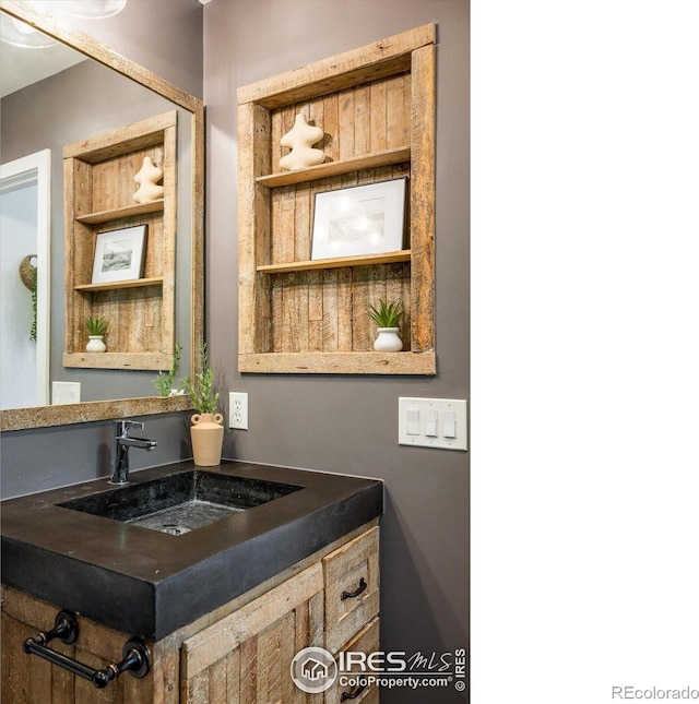 4760 Lee Cir, Boulder, CO 80303 - bathroom featuring vanity