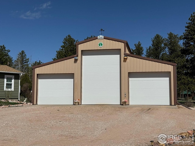 view of detached garage