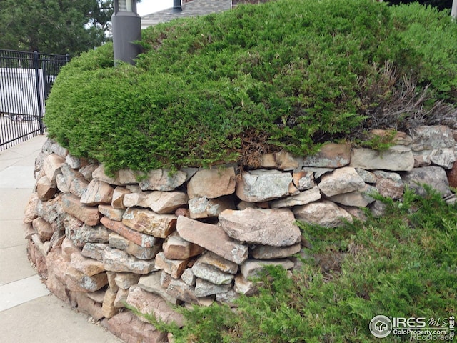 33 S Boulder Cir Unit 122, Boulder, CO 80303 - exterior view of fence