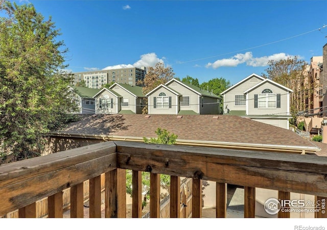 view of yard featuring a balcony