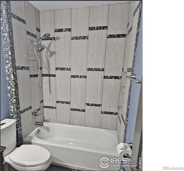 110 Lucerne Dr, Lafayette, CO 80026 - bathroom with toilet and shower / tub combination