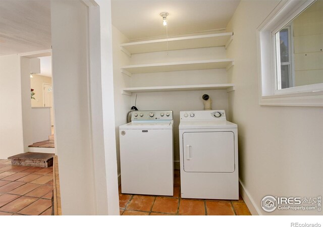 503 E Oak St, Lafayette, CO 80026 - laundry room with independent washer and dryer and tile patterned flooring