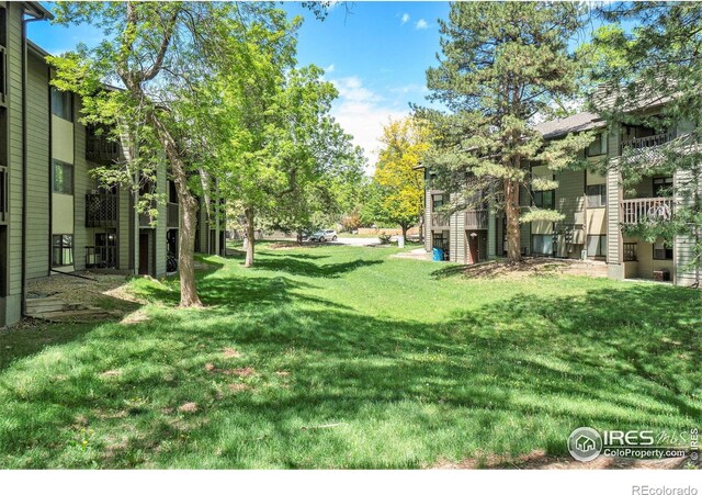 925 Columbia Rd Unit 714, Fort Collins, CO 80525 - view of green lawn
