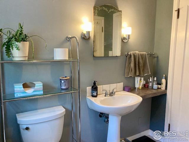 3201 Broadway St, Boulder, CO 80304 - bathroom with toilet