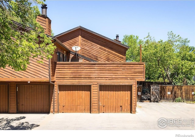 2725 Juniper Ave Unit 78, Boulder, CO 80304 - garage with concrete driveway