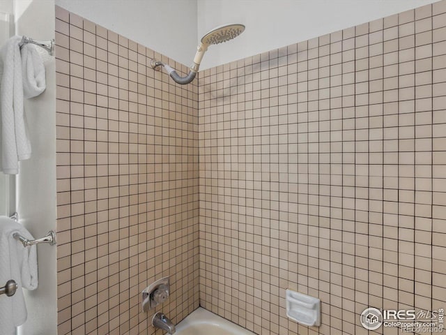 3345 Hickok Pl, Boulder, CO 80301 - full bath featuring bathing tub / shower combination