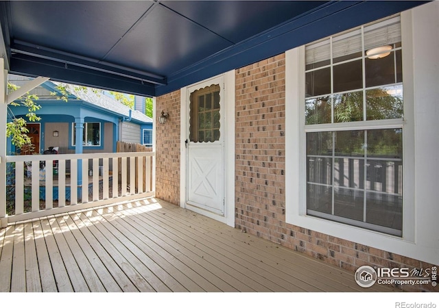 911 Homer Cir, Lafayette, CO 80026 - view of wooden porch