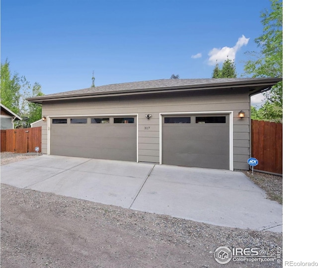 317 Wood St, Fort Collins, CO 80521 - garage with driveway