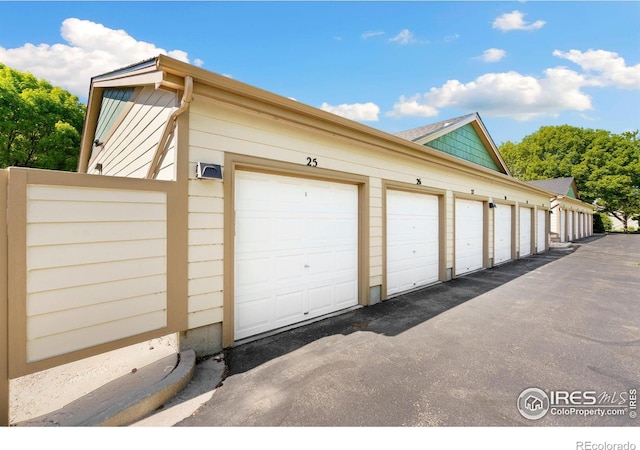 5551 Cornerstone Dr Unit 26, Fort Collins, CO 80528 - view of garage
