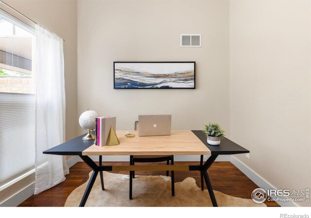 4924 Clubhouse Ct, Boulder, CO 80301 - office space featuring wood finished floors and baseboards
