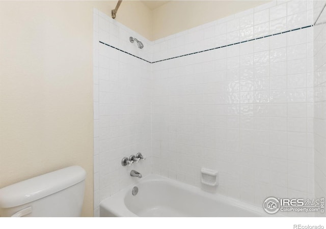 531 S 9th St, Berthoud, CO 80513 - bathroom with toilet and shower / washtub combination
