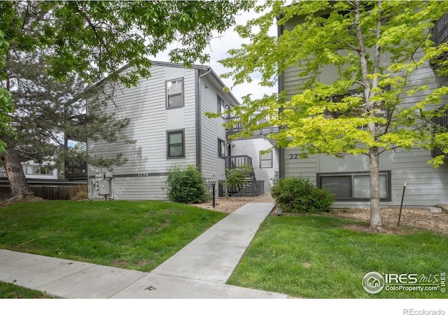 3275 34th St Unit 76, Boulder, CO 80301 - view of front of home with a front lawn