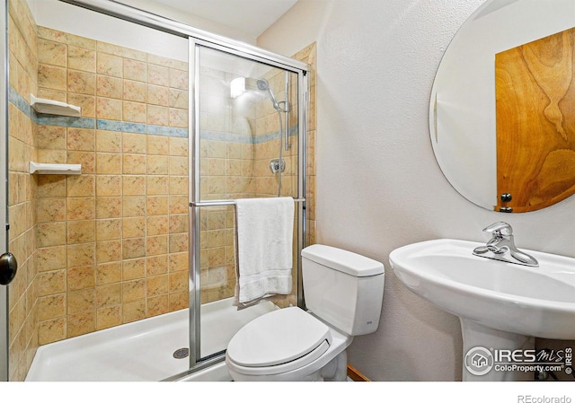 4489 Wellington Rd, Boulder, CO 80301 - full bathroom featuring a shower stall and toilet