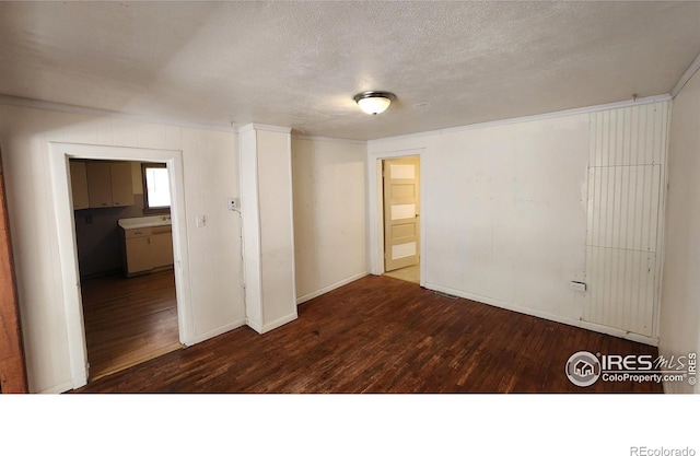504 N 6th Ave, Sterling, CO 80751