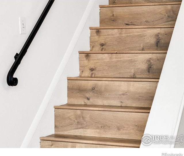 135 E 8th Ave, Denver, CO 80203 - view of stairway