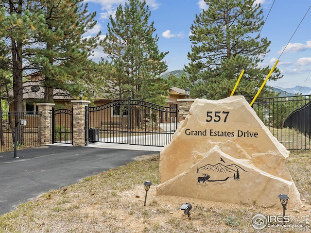 557 Grand Estates Dr, Estes Park, CO 80517 - photo 2