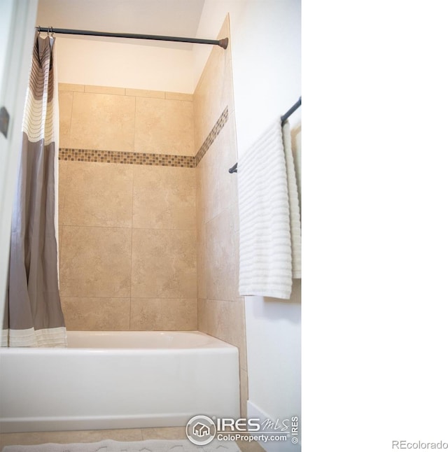 6523 Spanish Bay Dr, Windsor, CO 80550 - full bath with shower / bath combination with curtain