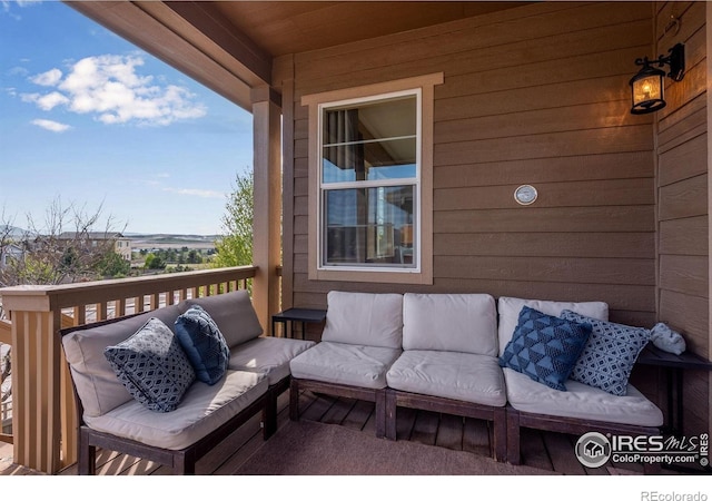 4000 Donnington Cir, Castle Rock, CO 80104 - wooden deck featuring an outdoor hangout area