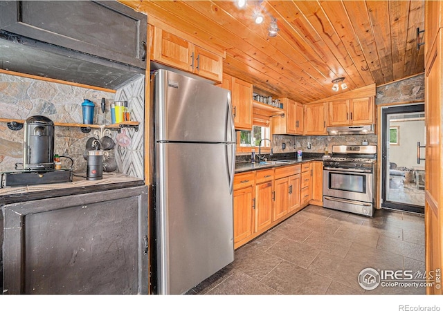 10313 Poudre Canyon Rd, Bellvue, CO 80512 - photo 11