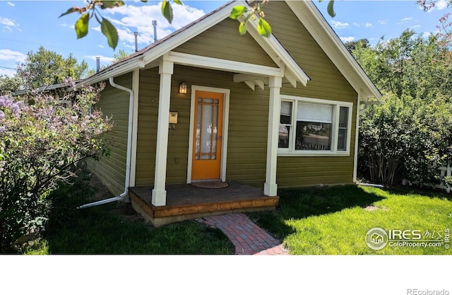 936 Parkview St, Louisville, CO 80027 - view of front of house featuring a front lawn