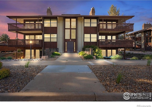 500 Manhattan Dr Unit A9, Boulder, CO 80303 - view of property at dusk