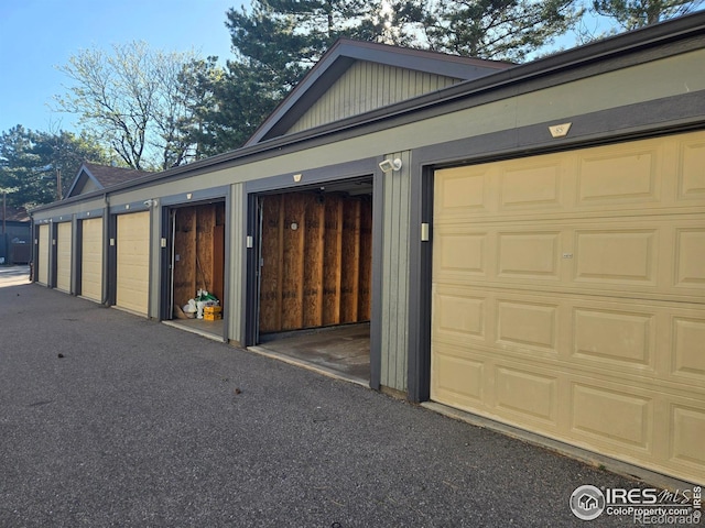 790 W Moorhead Cir # A, Boulder, CO 80305 - view of garage