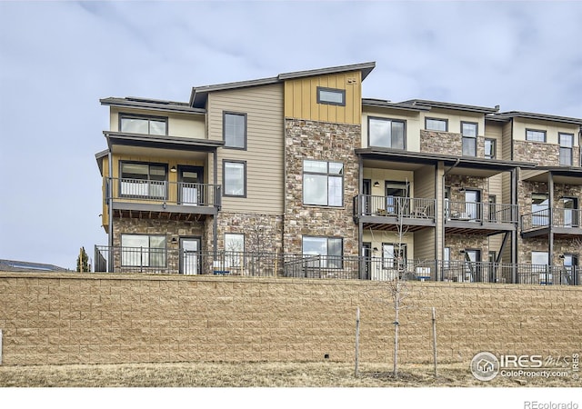 945 Abbott Ln Unit 5, Fort Collins, CO 80524 - view of front of home with stone siding