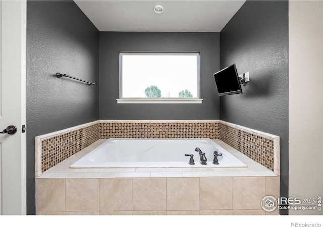 873 Signal Ct, Timnath, CO 80547 - bathroom featuring a garden tub