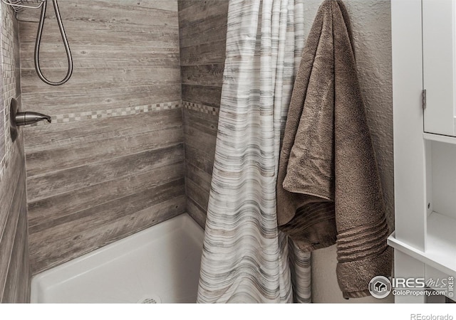 501 Copeland Way, Longmont, CO 80504 - full bath with a tile shower