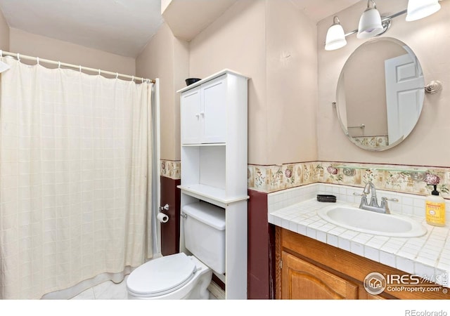 633 Deerwood Dr, Longmont, CO 80504 - bathroom with vanity and a shower with curtain