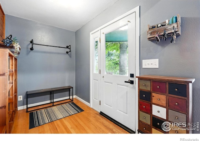 50 S 31st St, Boulder, CO 80305 - entryway featuring wood finished floors and baseboards