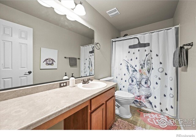13445 Kearney St, Thornton, CO 80602 - full bathroom with toilet, vanity, and a shower with curtain