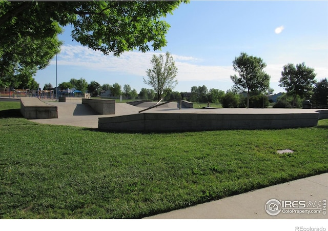 1536 Goshawk Dr, Longmont, CO 80504 - view of green lawn