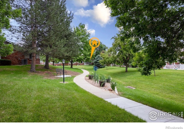 1515 Tulip Ct, Longmont, CO 80501 - view of home's community featuring a lawn