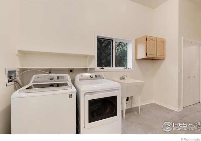142 Meadowlook Way, Boulder, CO 80304 - laundry area featuring washing machine and dryer and light tile patterned floors